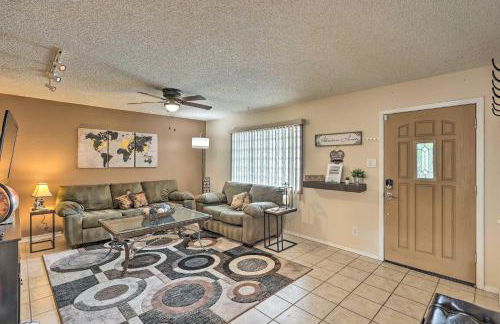 Family Friendly! Poolside Desert Oasis in Glendale - Foto 5