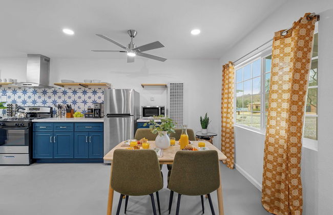 Fable by Avantstay 2 Unique Spaces, w/ Bowling, Hot Tub, Fire Pit, Large Yard - Photo 9