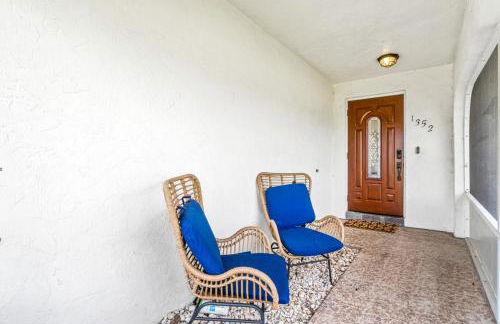 Bright and Comfy 5 Star Location with a Heated Pool - Photo 30