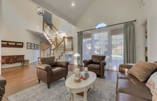 Gorgeous Vacation Home w Private Pool - Photo 3