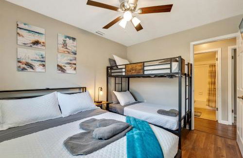 Exquisite Retreat with Heated Pool for 14 Guests, Pool Table Paradise! - Foto 38