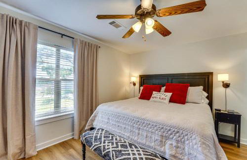 5 Mi to Univ of Arkansas Cozy Townhome with Deck - Foto 17