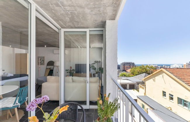 Seaside Studio Apartment, 9 Mins to Queens Beach! - Photo 15