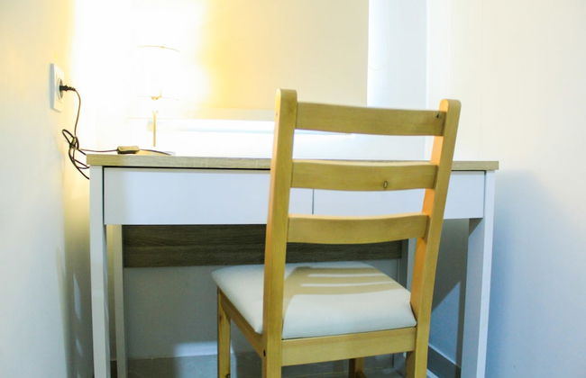 Modern and Comfortable Studio Springwood Apartment - Photo 20