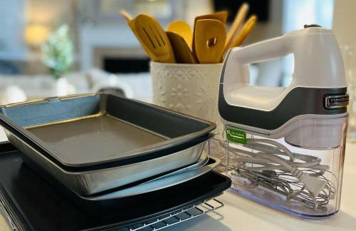 Luxury Villa- 3 mins to Mohegan- Fully Stocked with Fireplace- Jacuzzi, Saltwater Pools, Sauna - Foto 15