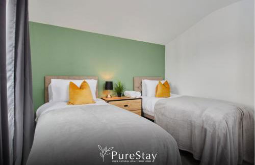 Stylish 5-bedroom Manchester Retreat Sleeps 9 by PureStay - Foto 5
