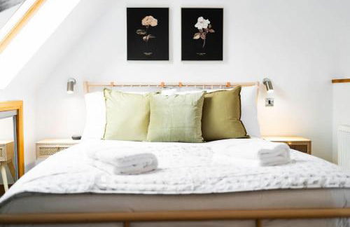 The Church Front - Photo 5