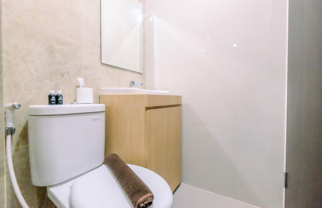 Homey And Well Design Studio Transpark Cibubur Apartment - Foto 13