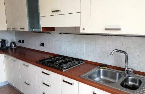 Between mountains and lake - Foto 18