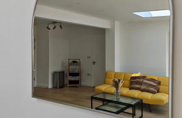 Gated 4 Guests House Free Parking - Foto 23