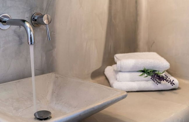 Astrea Suites Feggaropetra Cave House - Photo 29