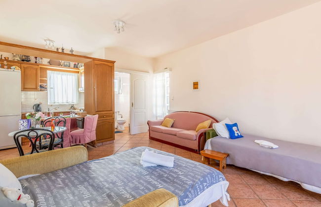 Alluring Cottage in Porto Rafti With Balcony - Foto 8