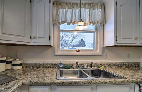 Cozy Downtown Cottage Near Beach and Pier - Foto 12