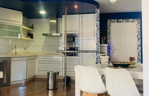 Viernes Home - Photo 1