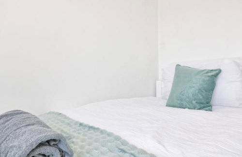 Comfy 4 Bed, Sleeps 8, fast WIFI, Contractor friendly - Foto 30