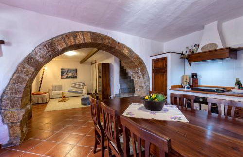 Esclusiva Dimora Storica nel cuore del Borgo Medievale---- Exclusive Historical House inside the Medieval Village - Foto 1