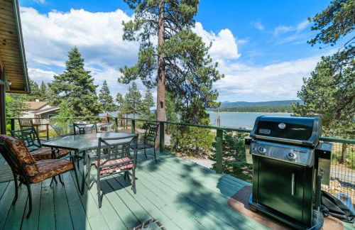 Moonlight Shores Lakefront - Lakefront home with hot tub! - Foto 51