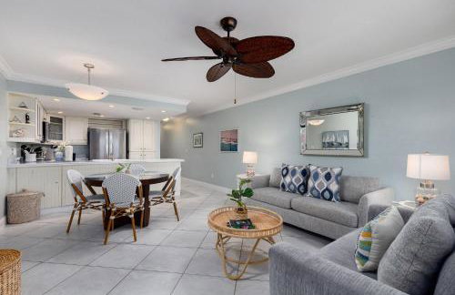 Beach Villa 2011 - Captiva One Bedroom Deluxe Beachfront Residence - Photo 3