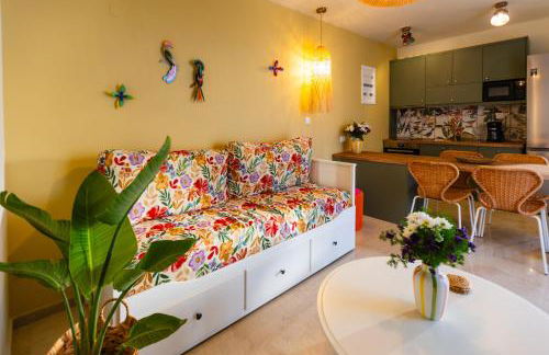 Savina Seafront Home - Photo 8