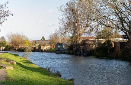 Ideal for Contractors & Families - Foto 1