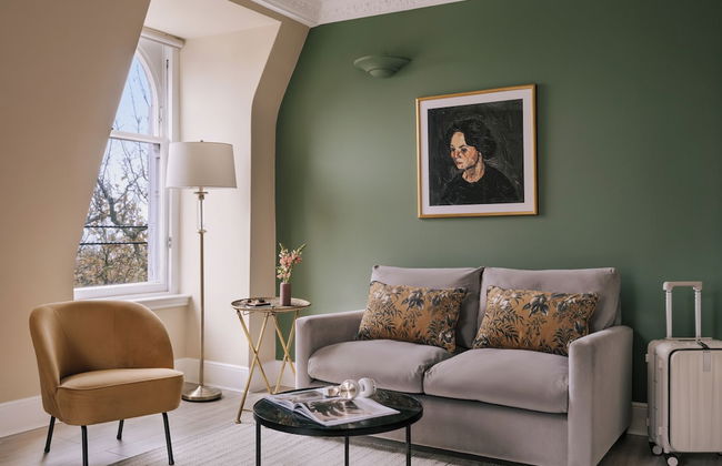 Royal Garden Apartments New Town - Photo 25