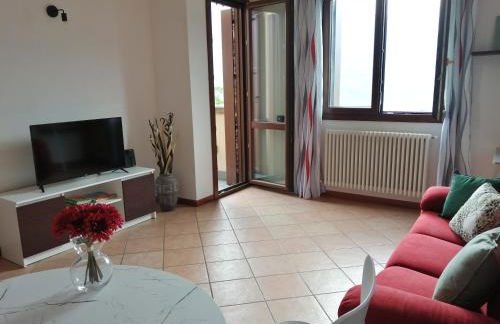 Between mountains and lake - Foto 32