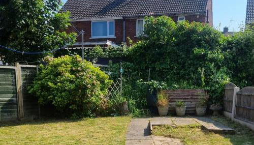 Doncaster-House-Sleeps8-Parking-Garden - Foto 4