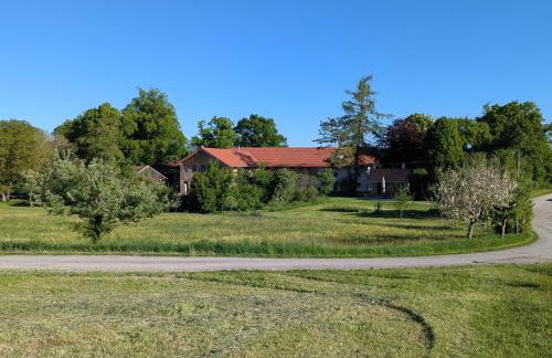 Altkreut Festenhof, Linde und Kastanie, 2 große FeWos für Gruppen bis 19 Personen ruhig und naturnah, 60 Min von München - Foto 32