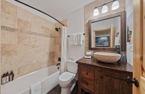 Mountain Retreat - Sleeps 7 - Canoe - Fireplace - Foto 43