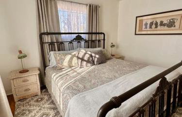 3 bed 2 bath Hacienda near Downtown and NMSU. - Photo 6