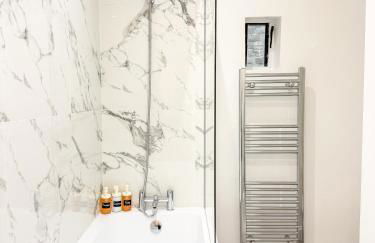 NEW - Luxury 3 bedroom Townhouse - Canterbury City Centre - Foto 15