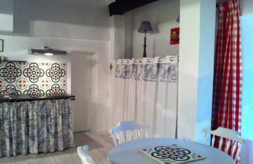 Loire Valley Medieval Getaway - Photo 55