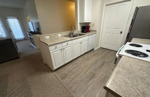 Second Floor 2-bedroom Condo in Southern Dunes - Foto 18