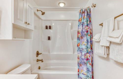 Sand and Sea Condos - Foto 44