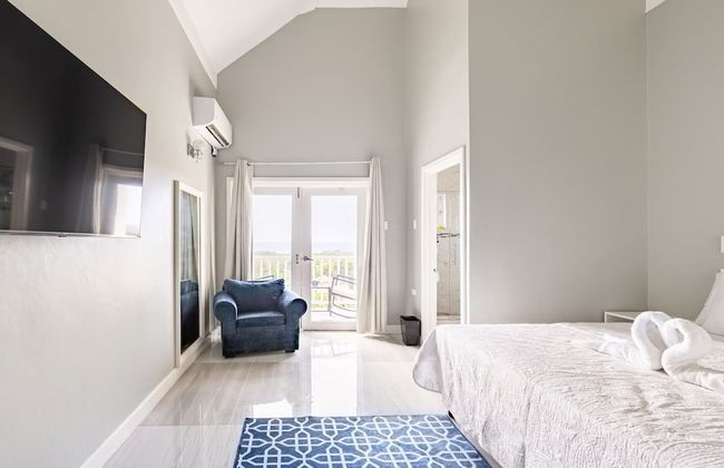 Charming Sea View Town House Chef Driver Optional - Photo 21