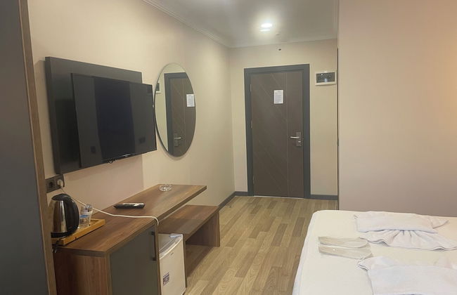 La Vie Suit Hotel - Photo 12