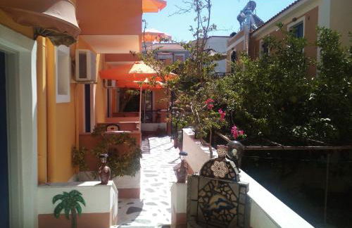 Studios Cosmopolitan - Photo 30