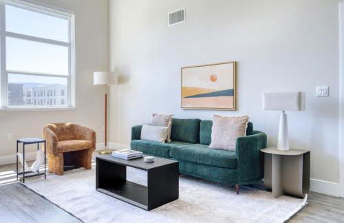 Redwood City 2BR w AC Gym WD nr Caltrain SFO-1110 - Foto 1