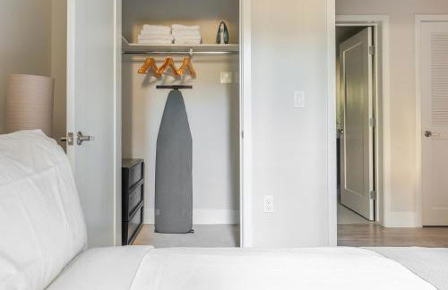 Blueground Centennial pool nr Courthouse SFO-2128 - Foto 14