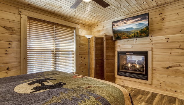 Hilltop Hideaway 3 Bedroom Cabin by RedAwning - Foto 5, Habitación