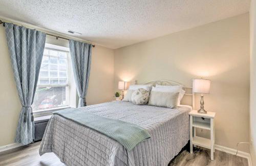 Inviting Charlotte Getaway - Half Mile to UNC! - Foto 22