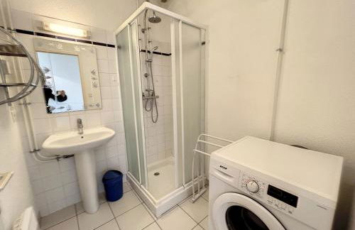 Charmante maison à 150m de la plage, 2 chambres, jardinet, proche Jullouville et St Pair-sur-Mer - FR-1-361-33 - Photo 10