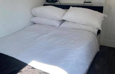 Cosy Cabin - Heart of Beckenham - Foto 7