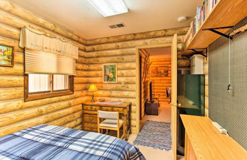 Fish and Hike Wooded Cabin 9 Mi to Lake Nebagamon! - Foto 17