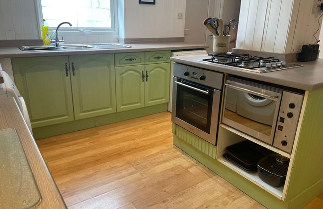 Large Family Getaways Metres From the Beach - Foto 6