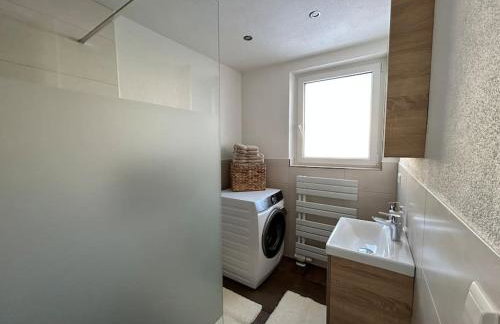 Geräumige Ferienwohnung Nähe Bodensee & Allgäu mit 3 Schlafzimmern - Foto 13