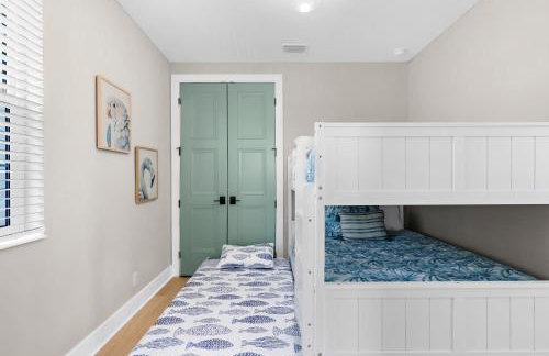 NEW! Manatee Dreams, Pool & Boat Slip, Min to AMI! - Foto 46