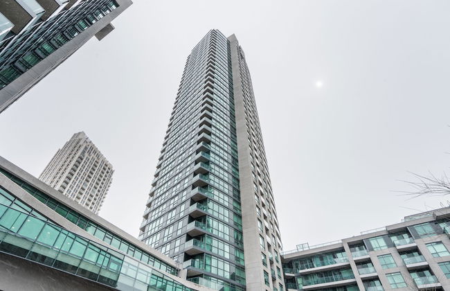 Aaira Suites at Fort York - Foto 22