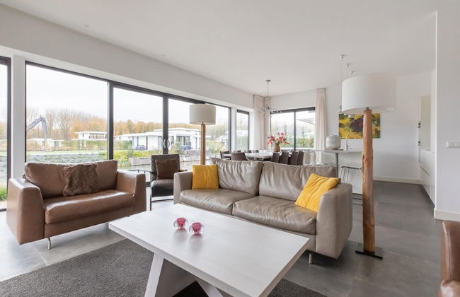 Brand new Luxury Villa on a Small-scale Park With its own Jetty - Foto 49