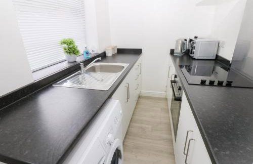 Holly House - Photo 12